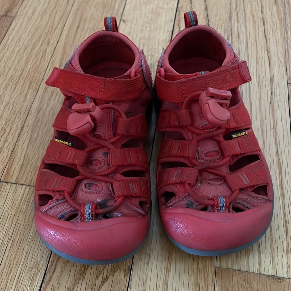Kids Keen sandles